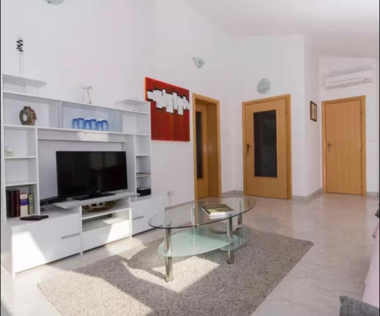 טרוגיר Apartmani Attila מראה חיצוני תמונה