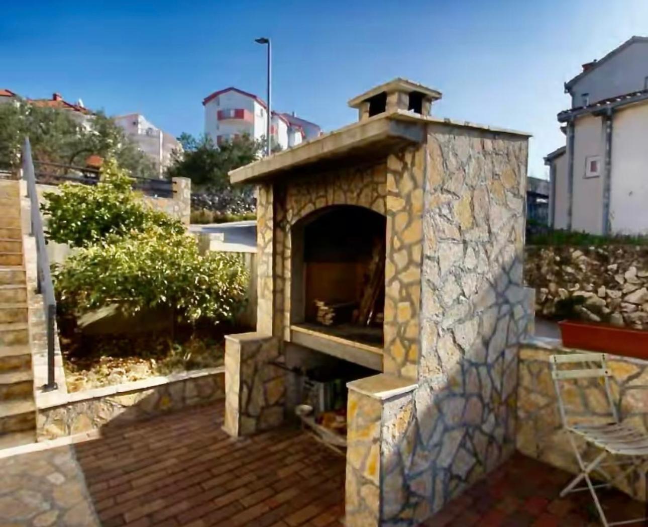 טרוגיר Apartmani Attila מראה חיצוני תמונה