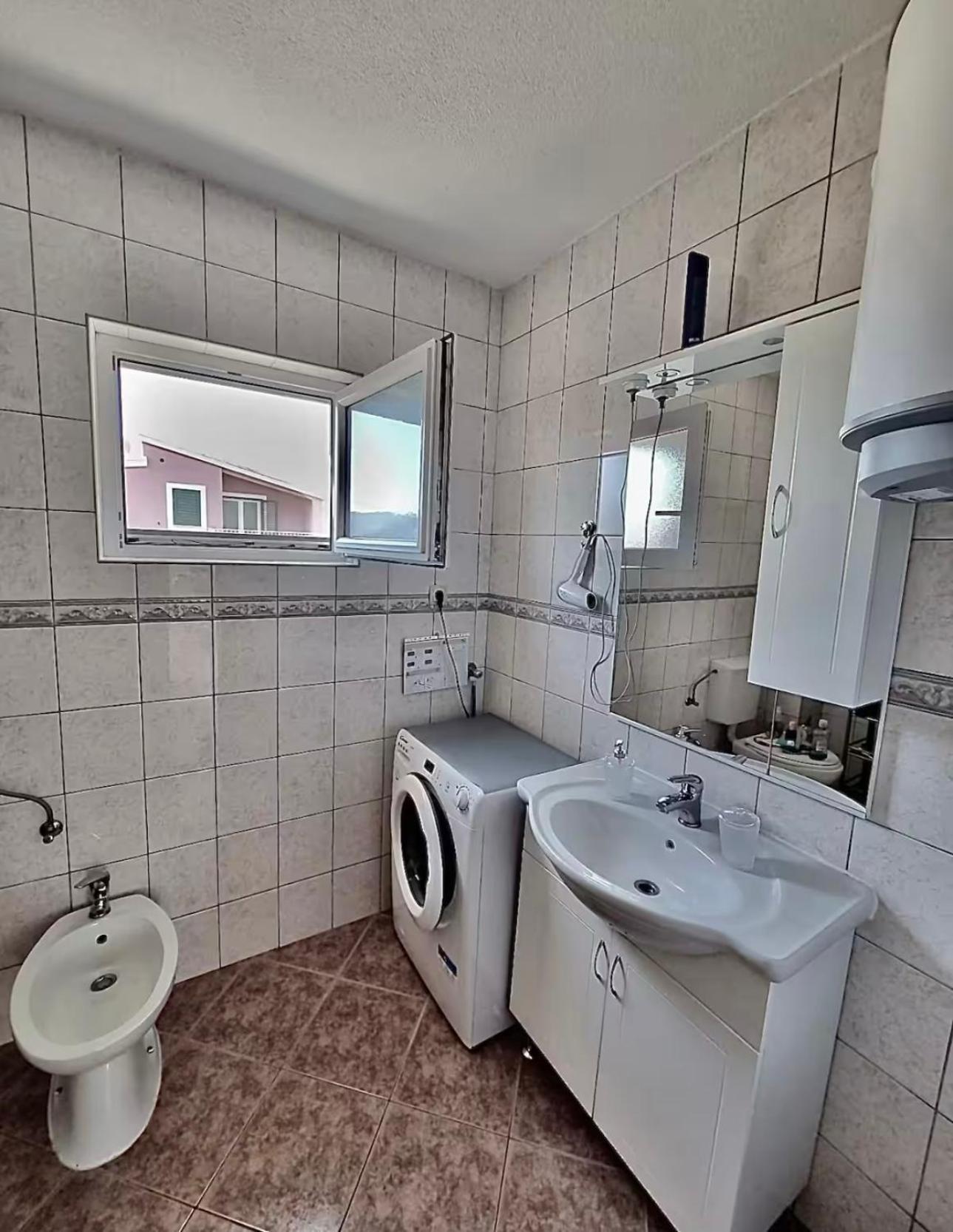 טרוגיר Apartmani Attila מראה חיצוני תמונה